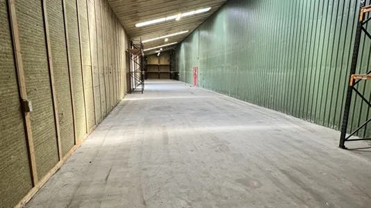 Garaaž - Warehouse with Loading Bay in Ringsted