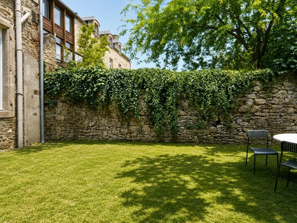 Jardin - Appartement Refait à Neuf avec Jardin au Centre de Dinan