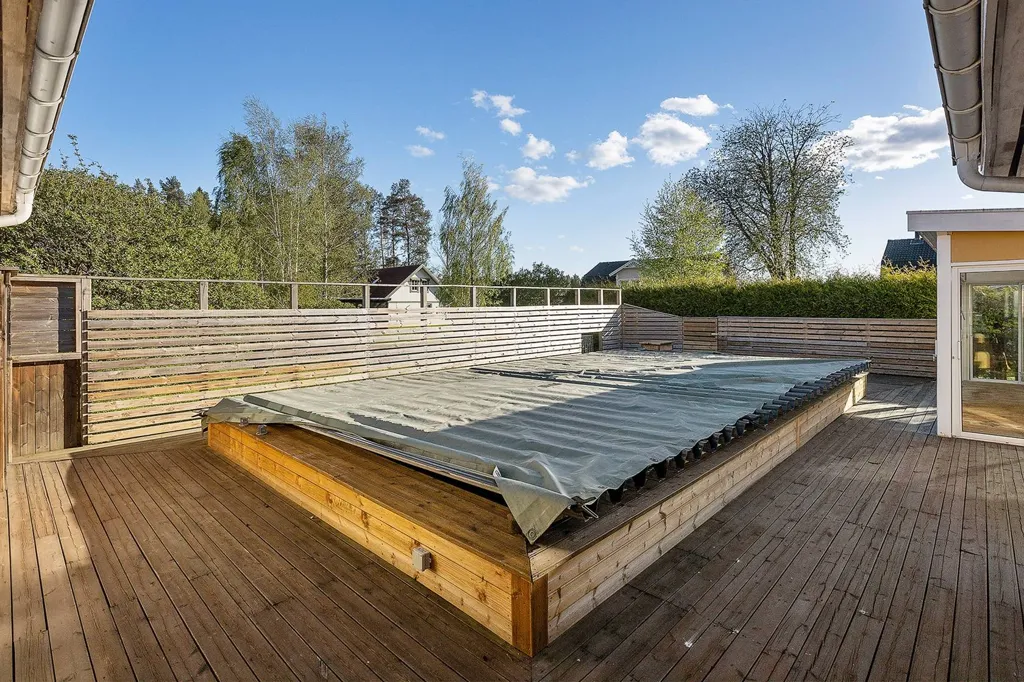 5-toaline maja asukohas Kumla kommun