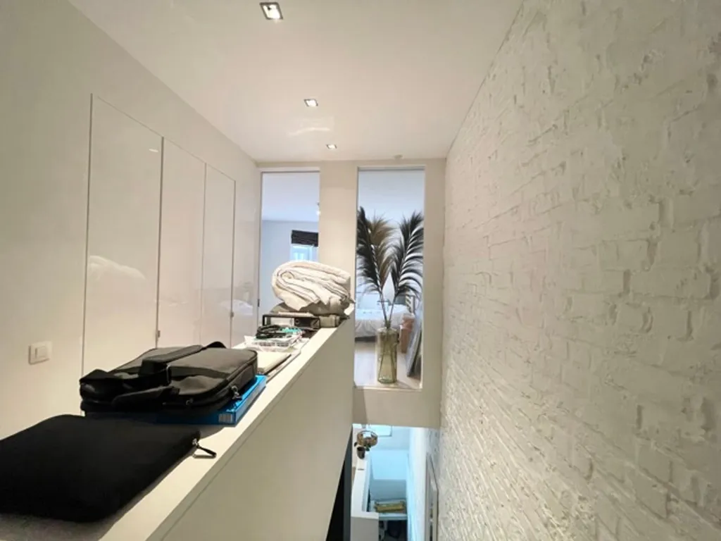 hallway_entrance