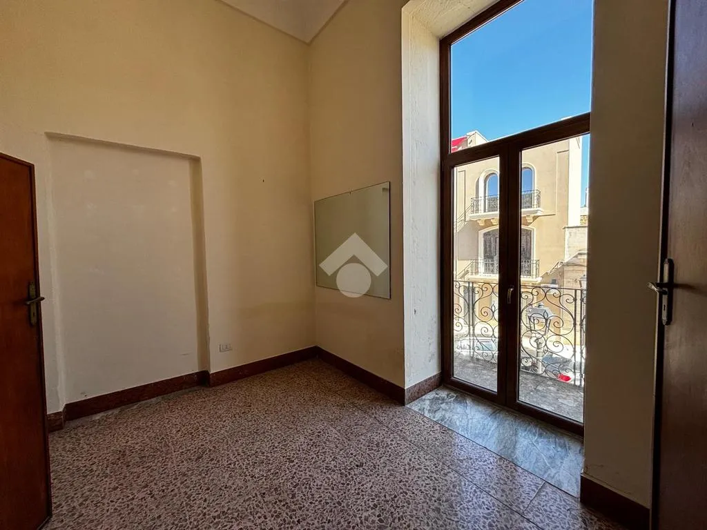 Pièces - Office Space with Starry Ceilings in Francavilla Fontana
