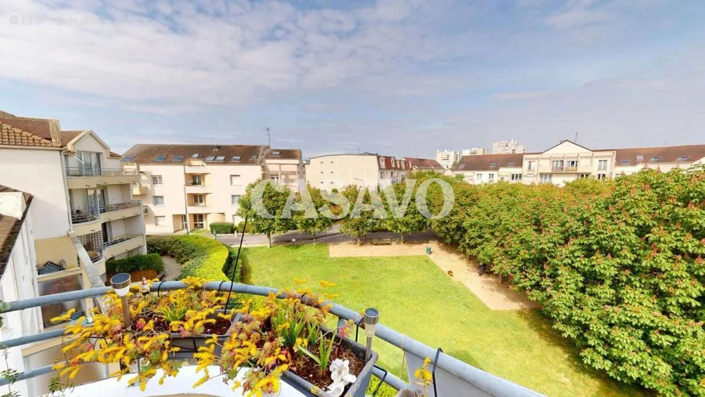Balcon - Appartement 3 Pièces avec Balcon à Saint-Ouen-l'Aumône