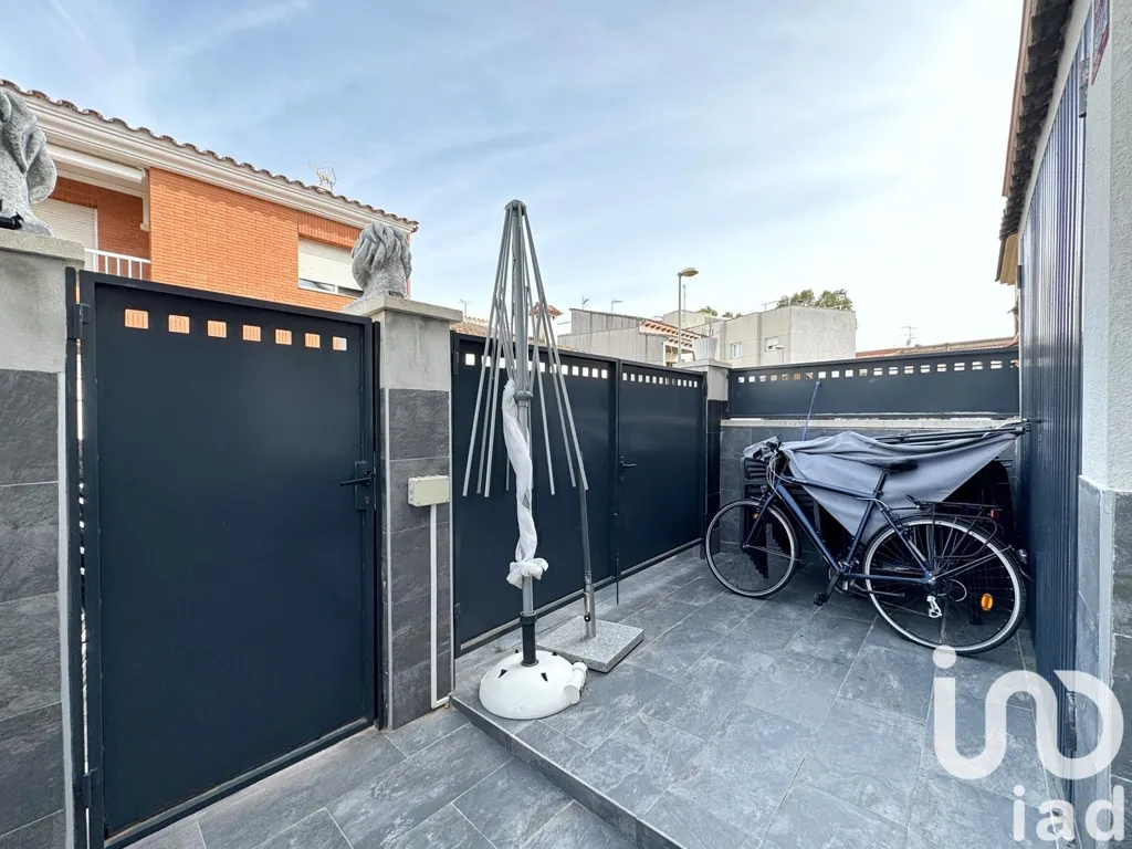 Jardin - Twin-Storey House with Multiple Terraces in Cambrils