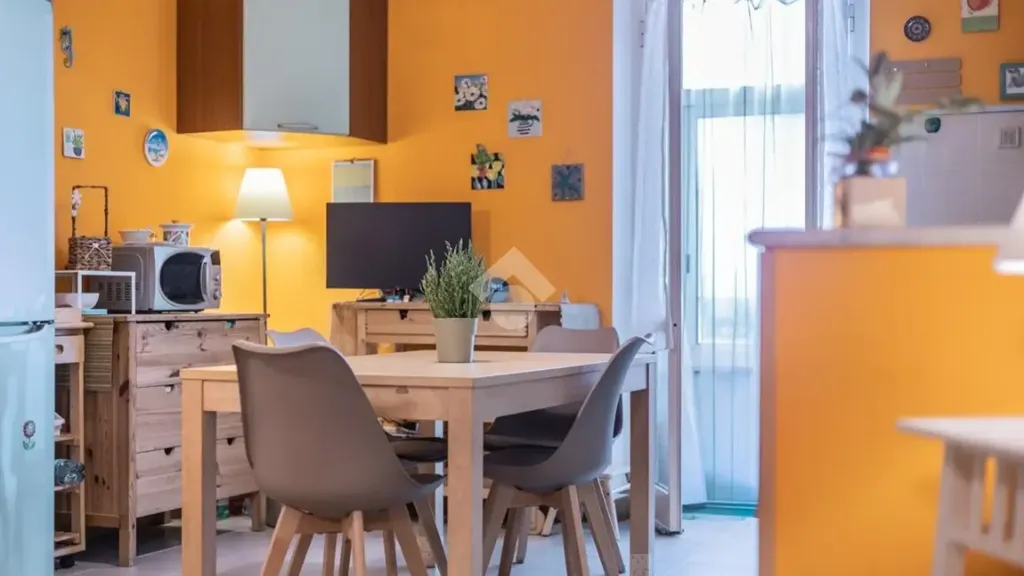 Söögituba - Rearranged Apartment with Balcony in Sutri