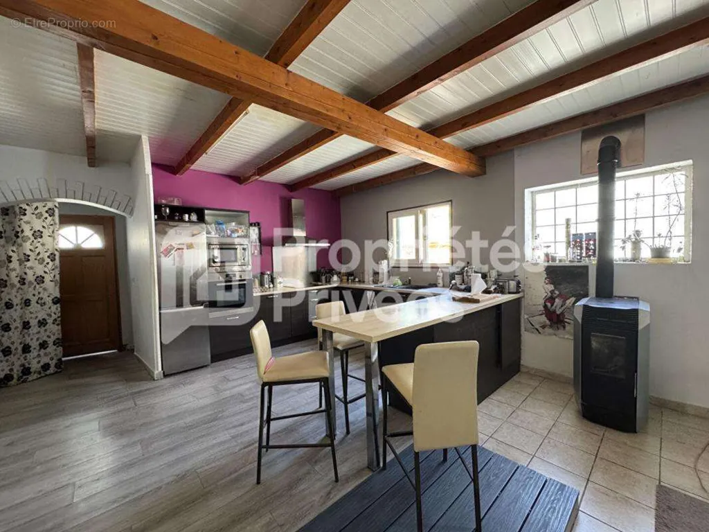 Cucina - Individual House with Large Outdoor Space in Perpignan Centre