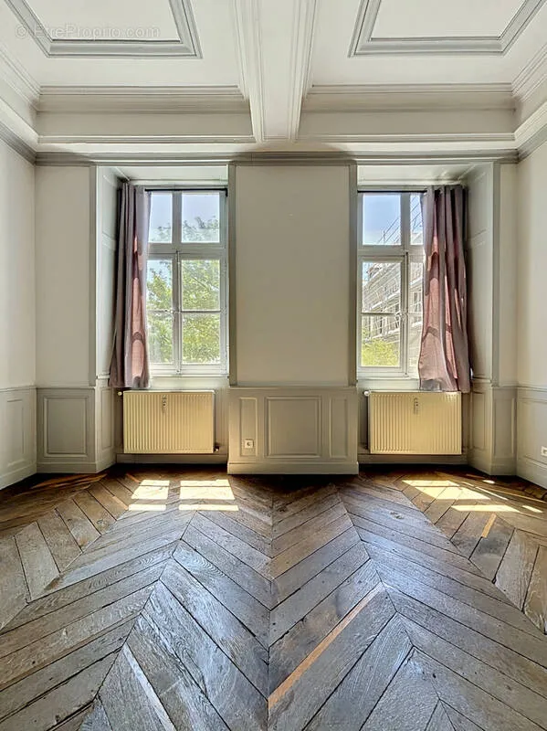 Elutuba - Spacious T2 with Garden View in Historic Centre