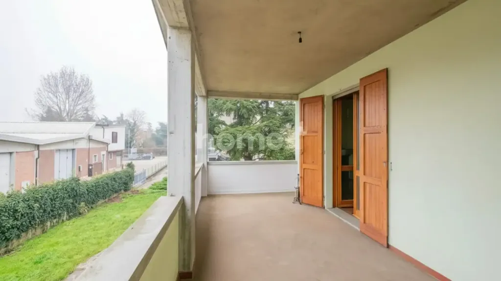 Balcon - Villa with Solar Panels in Albinea