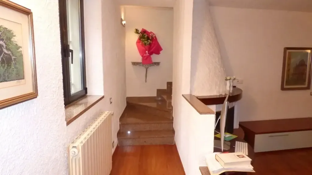 hallway_entrance