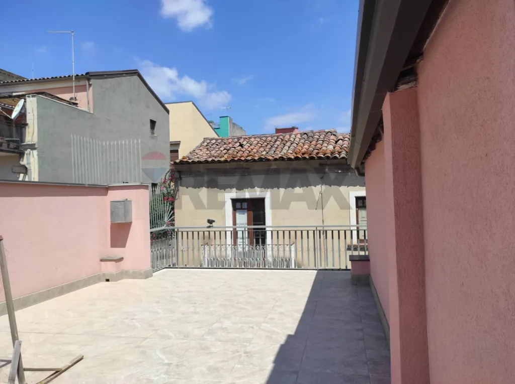 Terrass - Independent House with Terrace in Paterno'