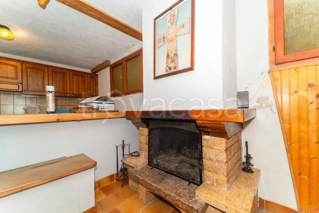 Living Room - Elegant Villa with Private Garden in Chieri