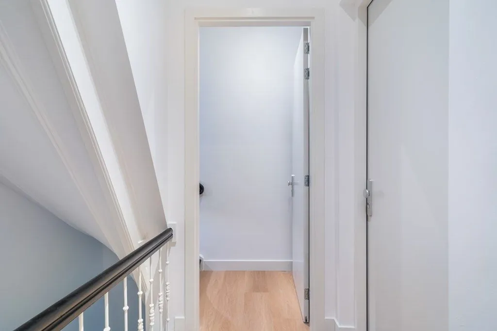 Esik - Renovated Loft in Zeeheldenkwartier, The Hague