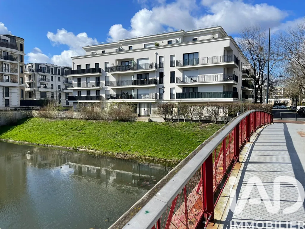 Rõdu - Studio with Parking in Chelles