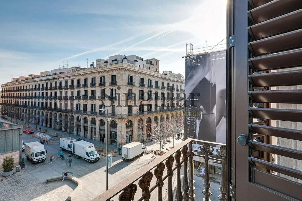 Balcon - Historic Apartment with Balcony in El Born