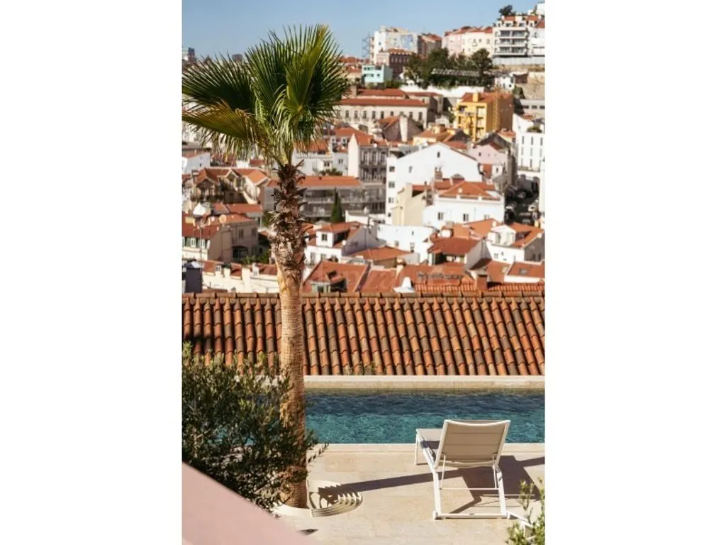 Bassein - Luxury Flat with Private Pool in Lisbon