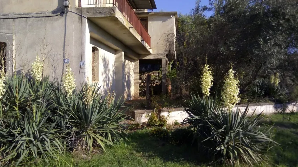 Extérieur - Detached House with Parking in Serres