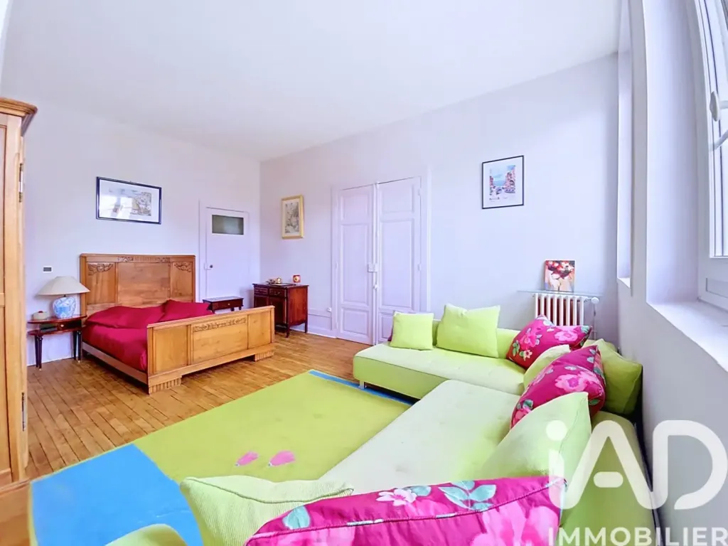 Maison 14 pièces à Reims