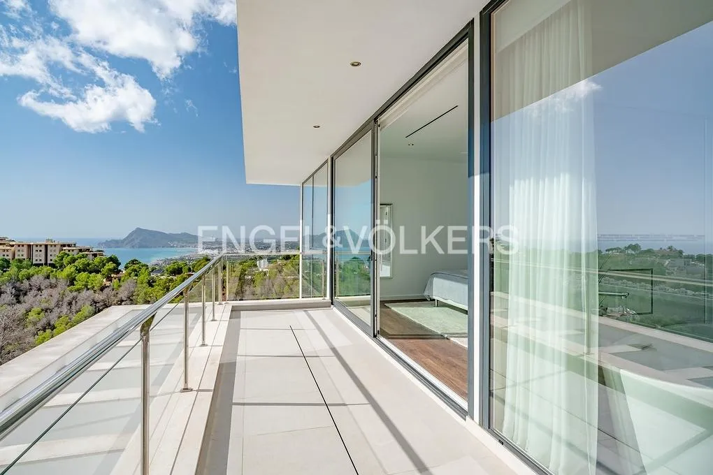 Rõdu - Modern Villa with Sea Views in Altea Hills