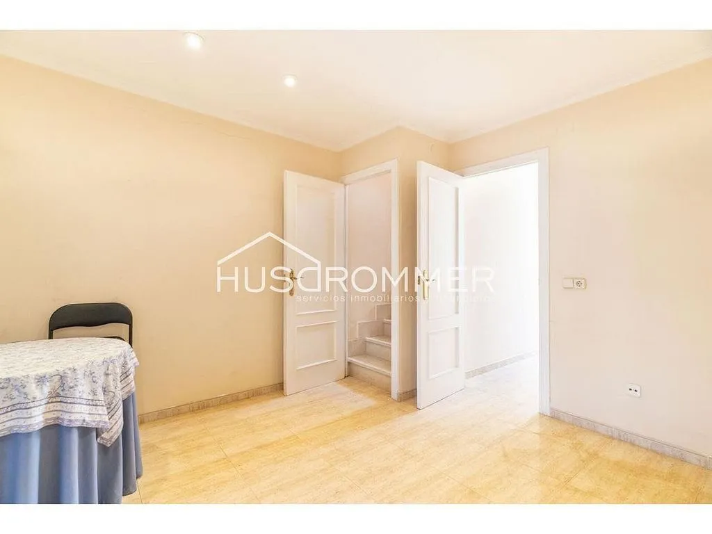 Söögituba - Dual-Unit Property with Central Location in Vila-real