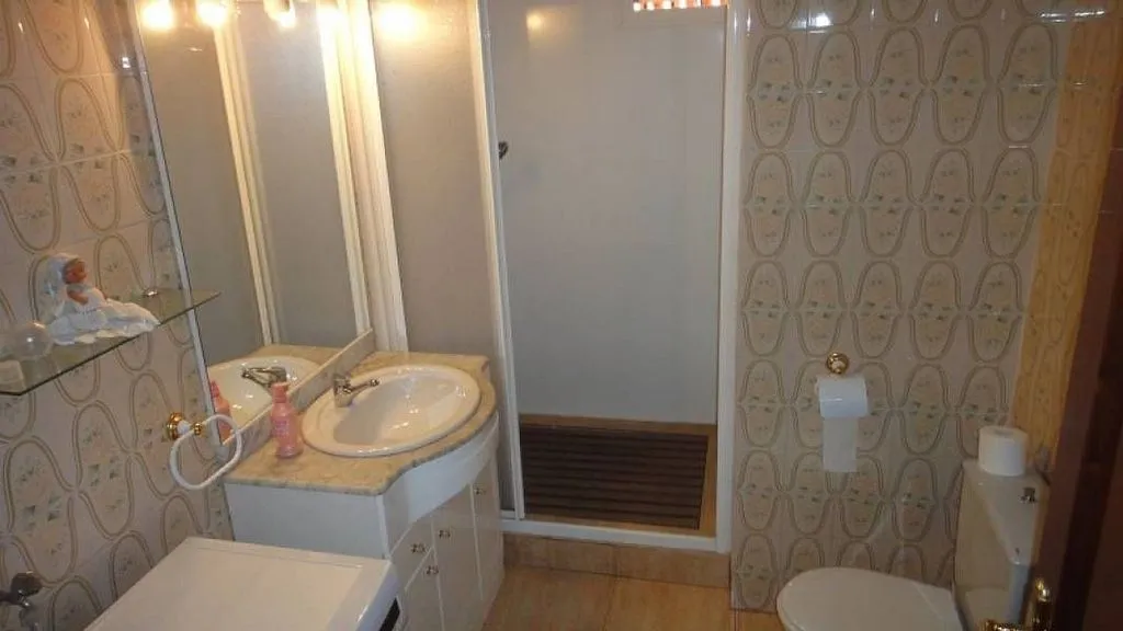Salles de bain - Luxury House with Terrace in Cornellà de Llobregat