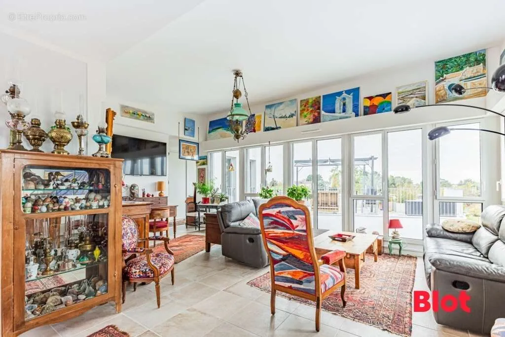 Soggiorno - Apartment with Panoramic View in Nantes