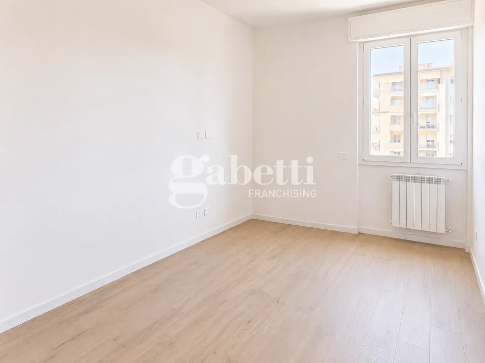 Toad - Fully Rented Trilocale with Balcony in Florence