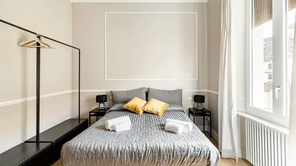 Chambres - Restored Apartment with Balcony in Florence