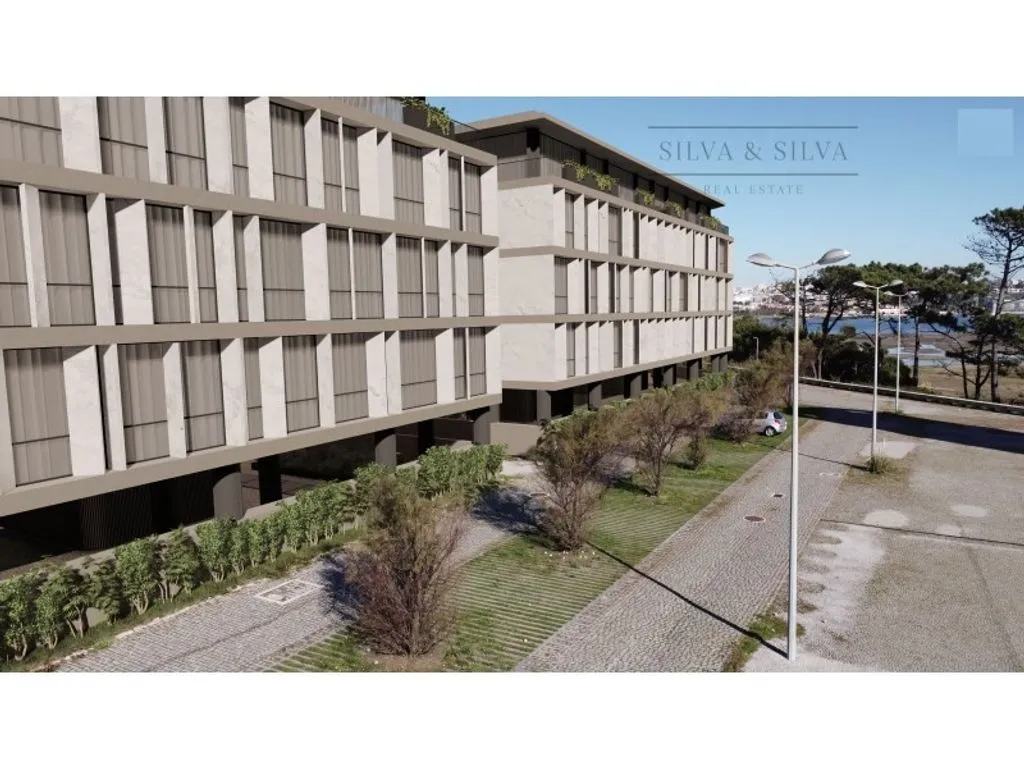 Luxury Flat with Waterfront Views in Vila Nova de Gaia