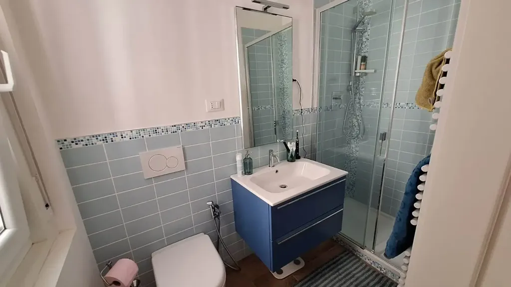 Vannitoad - Elegant Triplex with Terrace in Trieste
