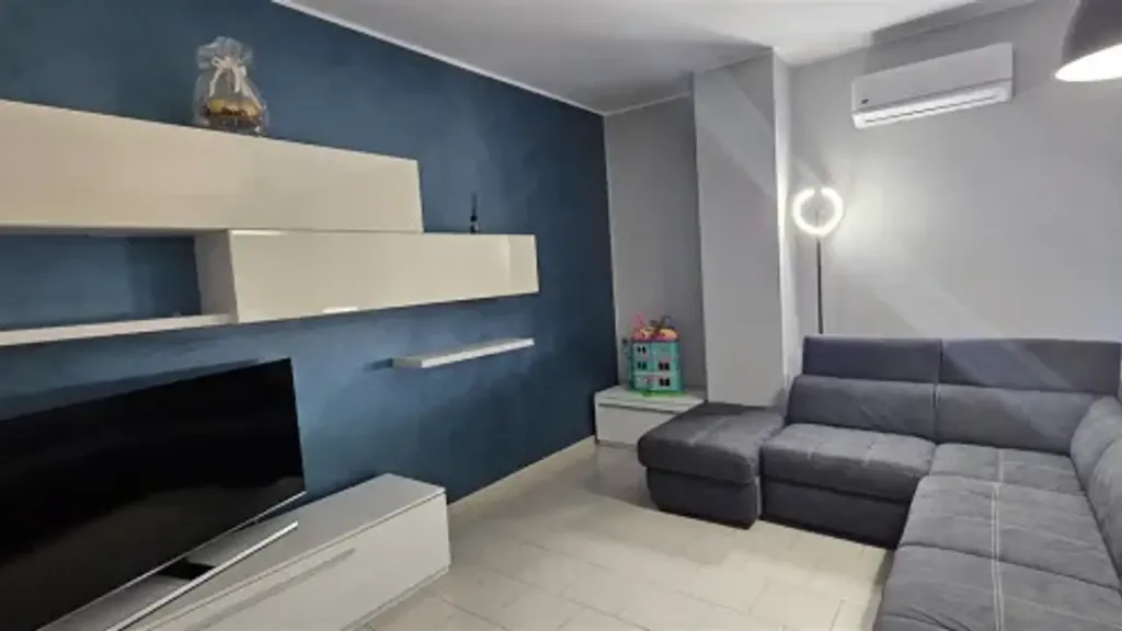 Séjour - Spacious Apartment with Balcony in Atessa