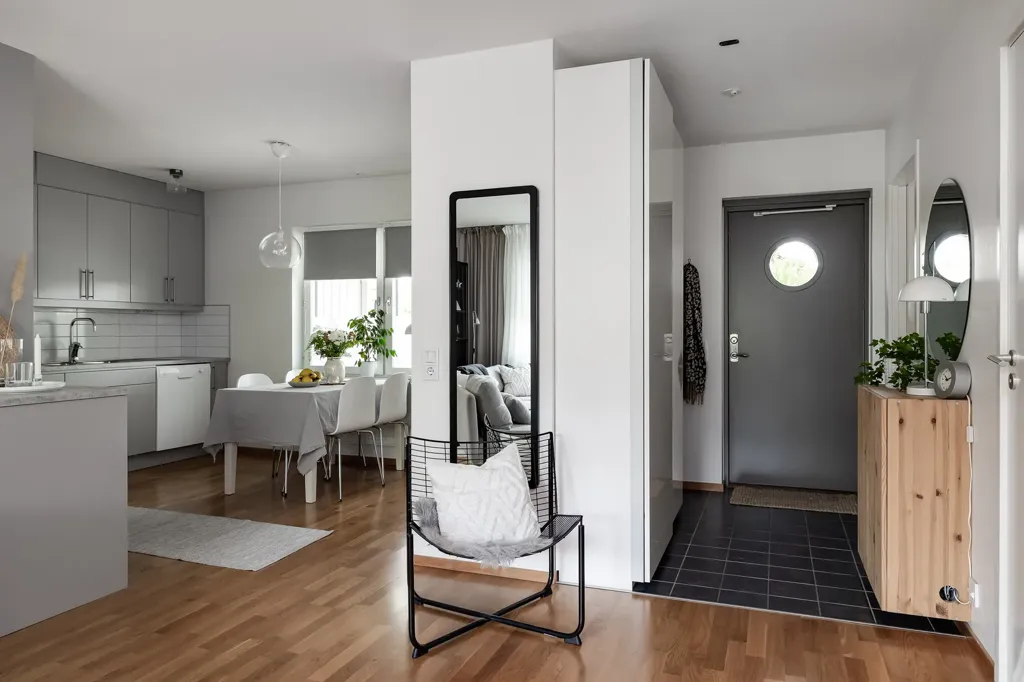 Esik - Apartment with Private Terrace in Örebro