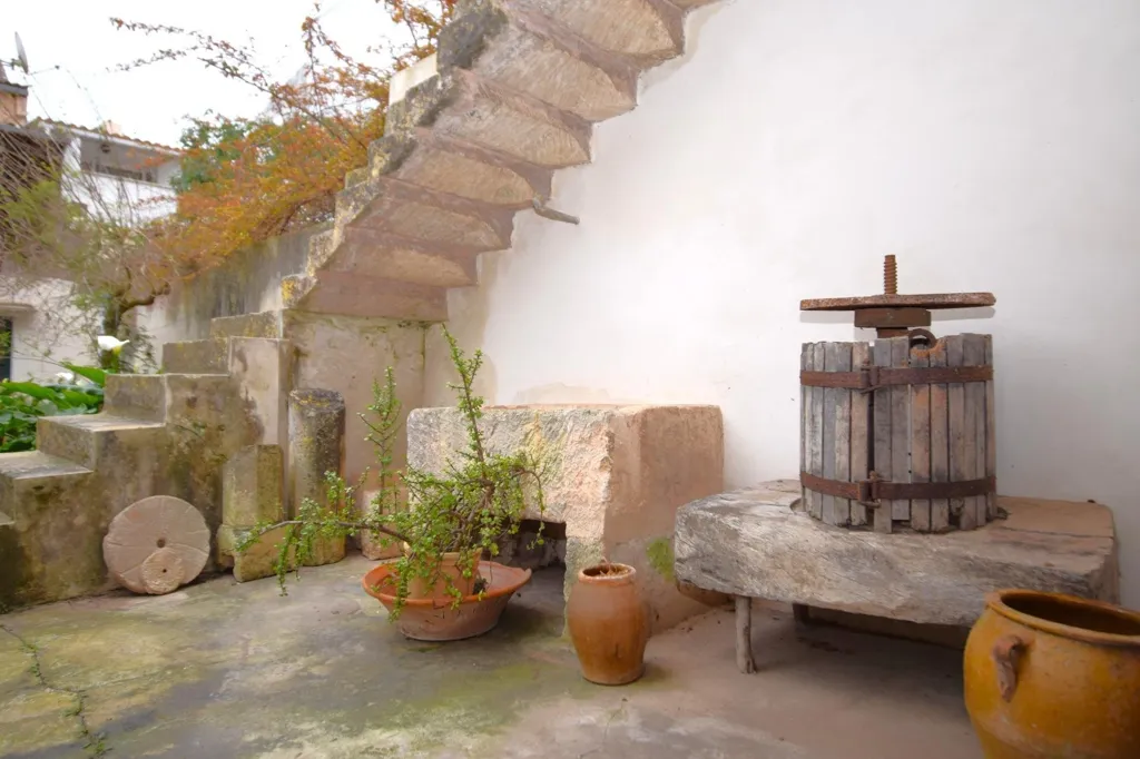 Aed - Charming Townhouse with Garage in Muro