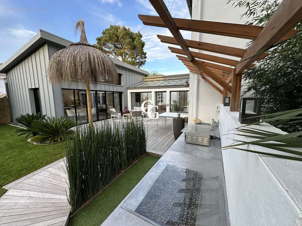 Terrass - Traditional Maison with Sea View in Saint-Brevin-Les-Pins