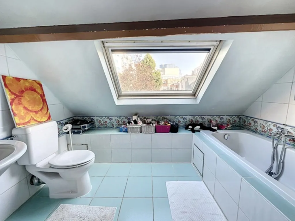 Bathrooms - Charming House with Garden in European Quarter