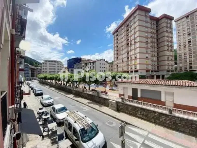 Esterno - Reformed Flat with Large Windows in Urkizu