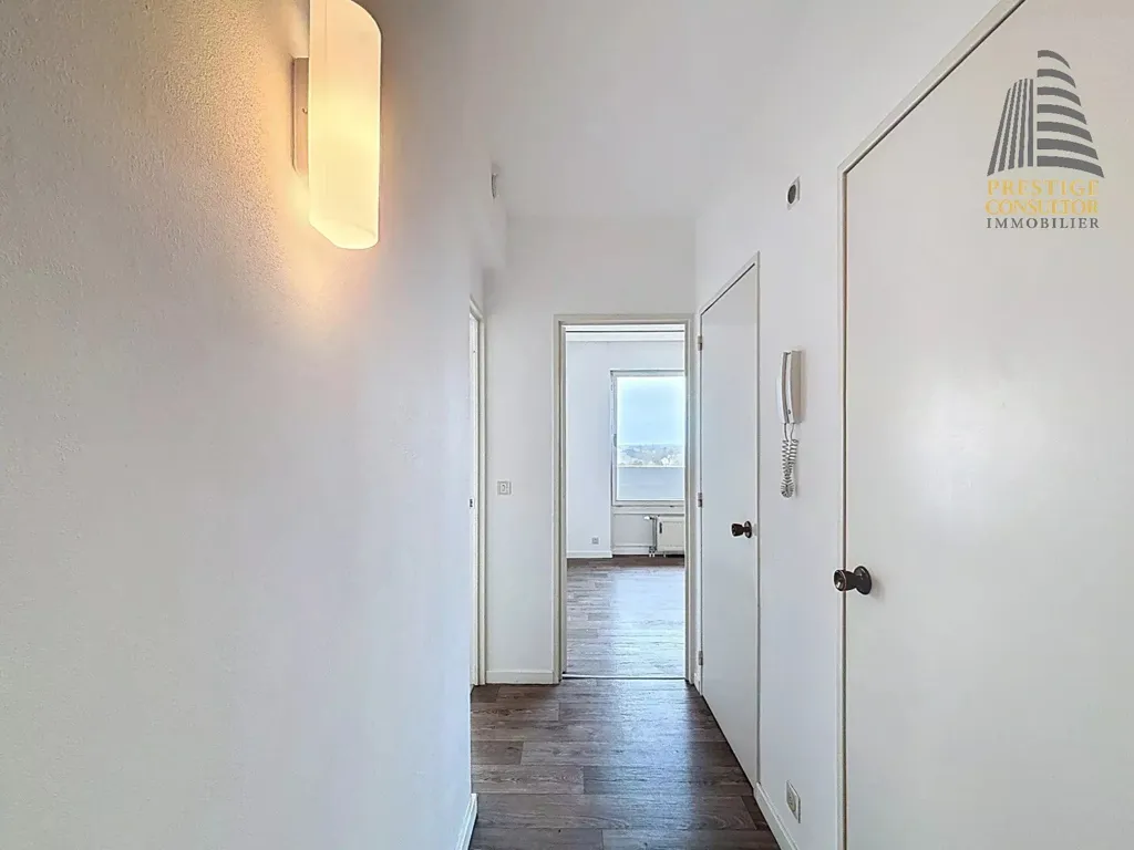 hallway_entrance
