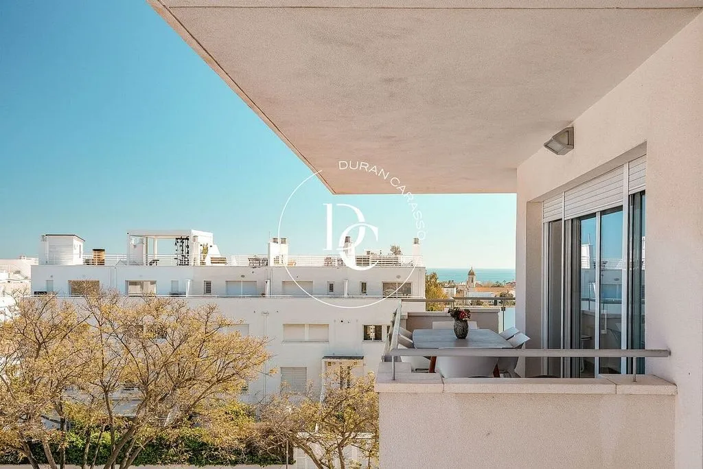 Balcon - Top-Floor Apartment with Pool in Can Pei