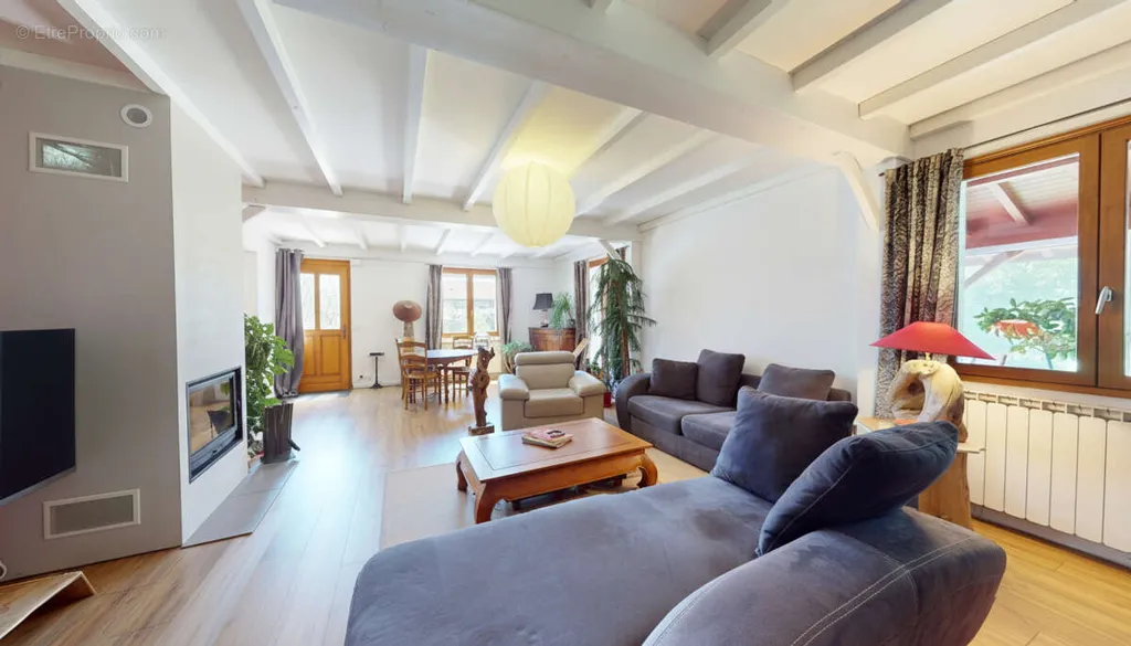Elutuba - Family House with Complete Basement on Hasparren Heights