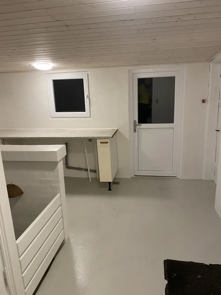 Garage - Detached House with Heated Workshop in Balslev