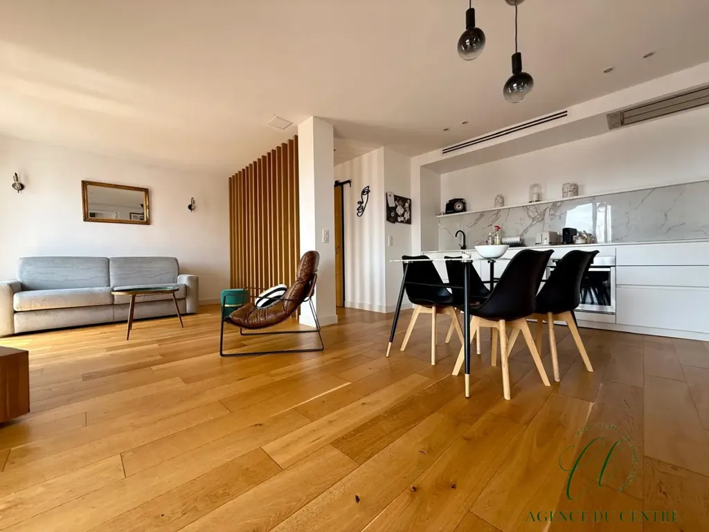 House with Sea View and Garden in Nice