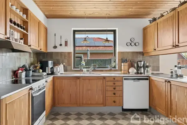 Köök - Villa with Central Kitchen in Snejbjerg