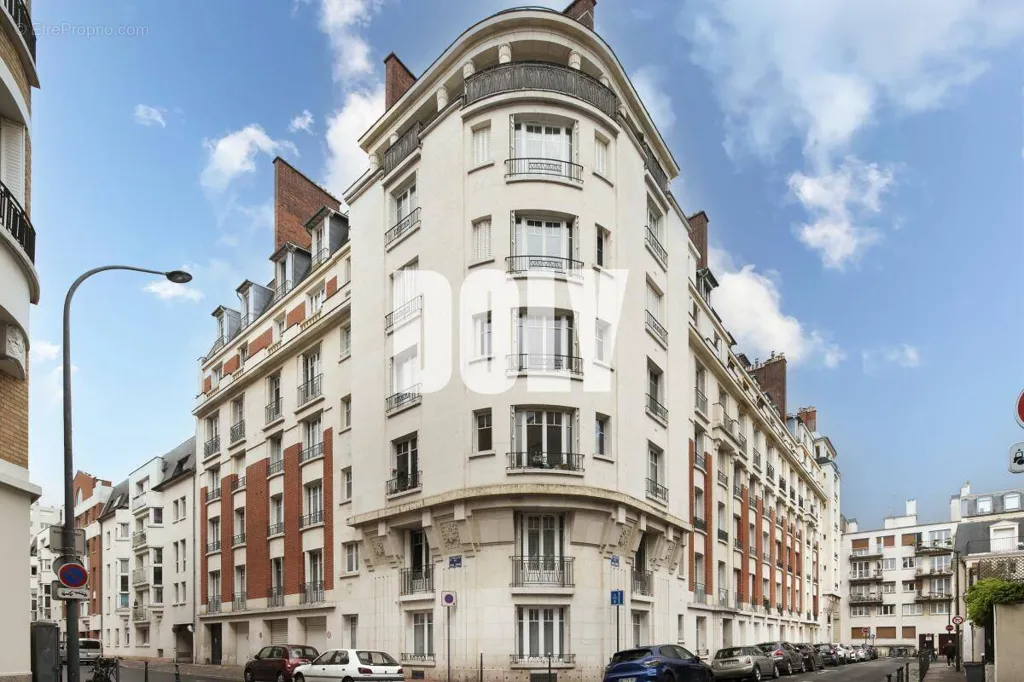 Välivaade - Charming 2-Bed Flat with Courtyard View in Asnières