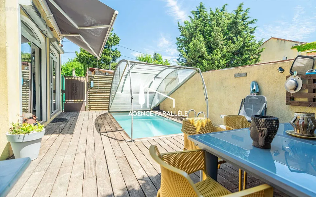 Bassein - Three-Unit Apartment Complex with Private Gardens in L'Isle-sur-la-Sorgue