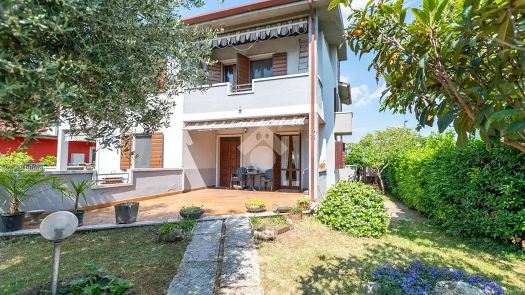 Giardino - Semi-detached House with Garden in Dossobuono
