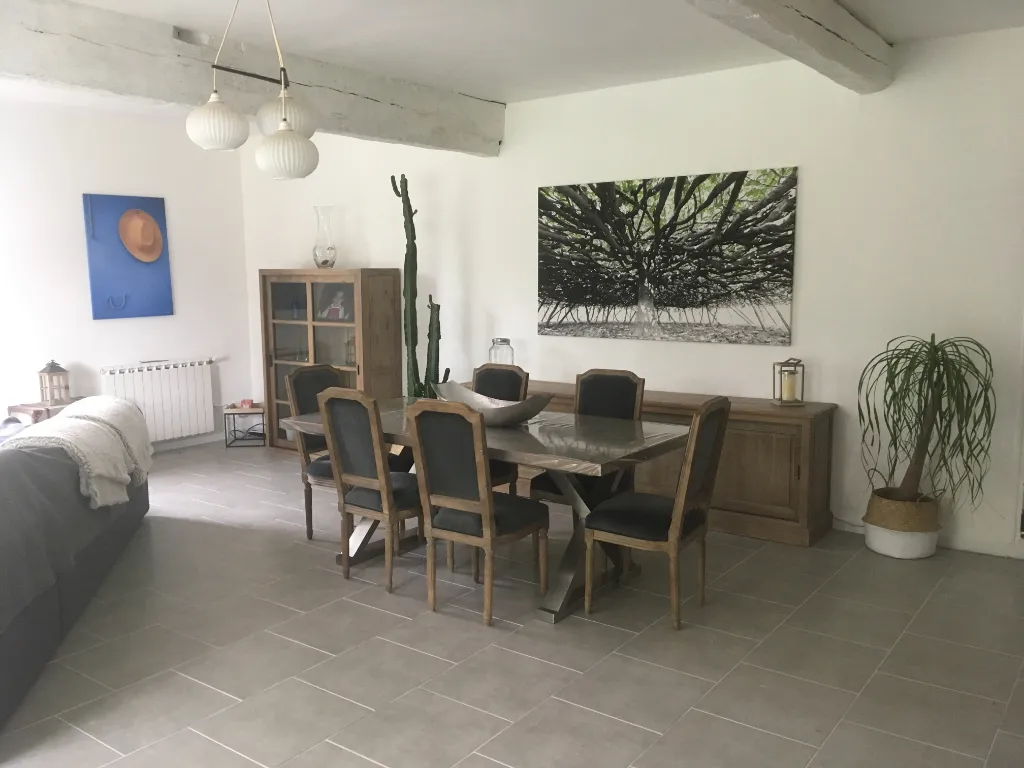 Sala da pranzo - Rustic Stone House with Garden in Maison