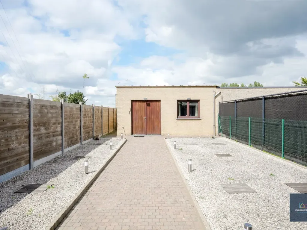 Extérieur - Maison avec terrasse et garage à Destelbergen