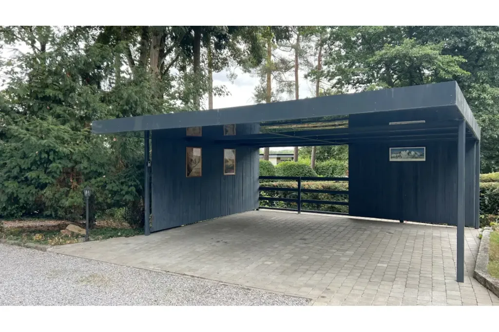 Garage - Villa 4 façades avec piscine à Bierges