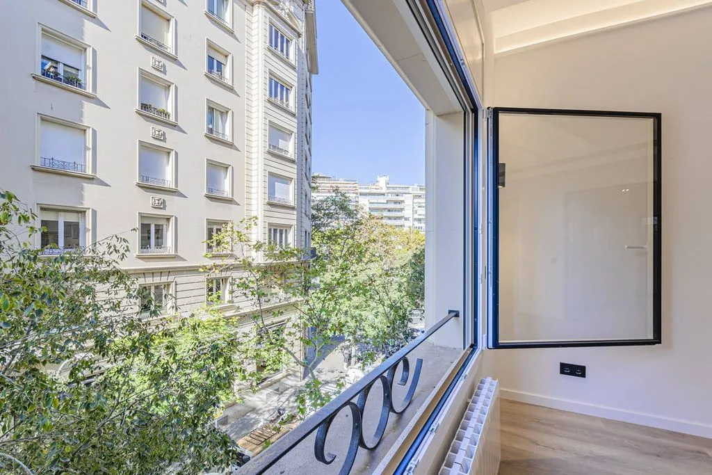 Rõdu - Luxury Flat with City View in Barcelona