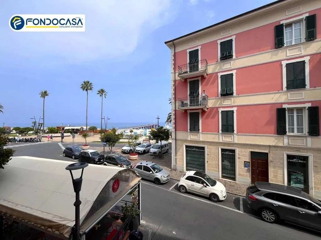 Extérieur - Renovated Beachfront Apartment in Ceriale