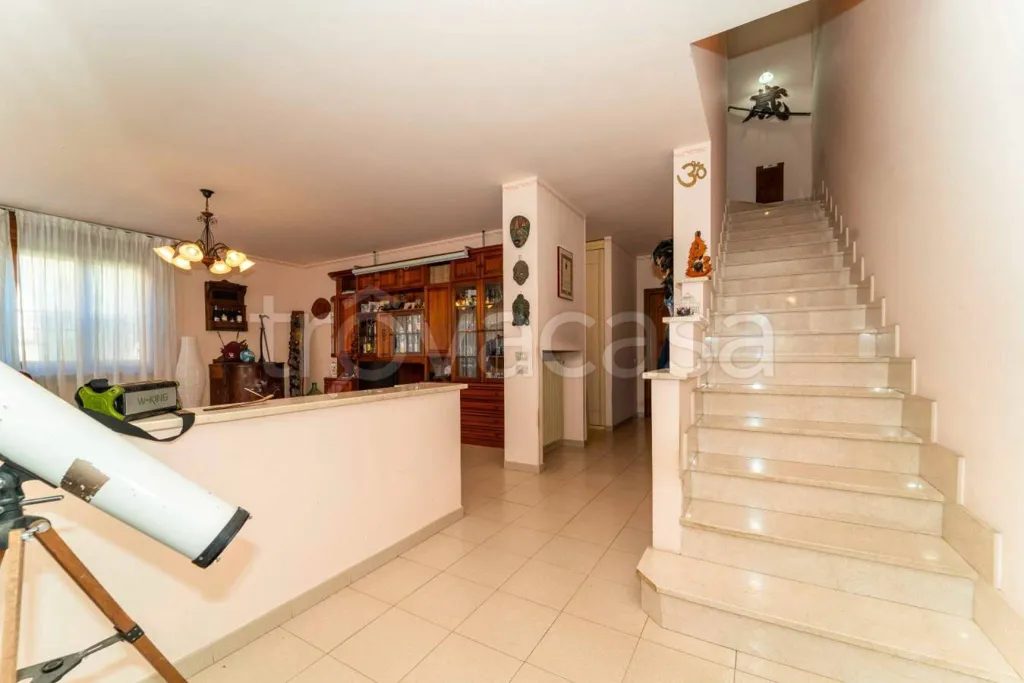 Rooms - Elegant Villa with Private Garden in Chieri