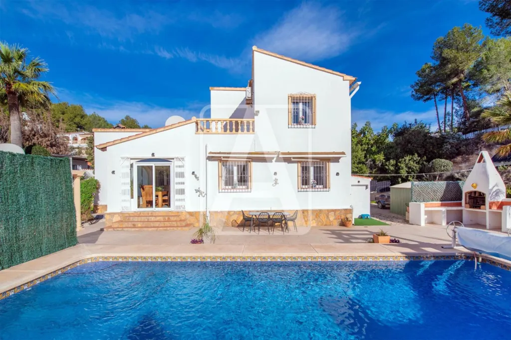 Piscina - Mediterranean Villa with Sea Views in Benissa Costa